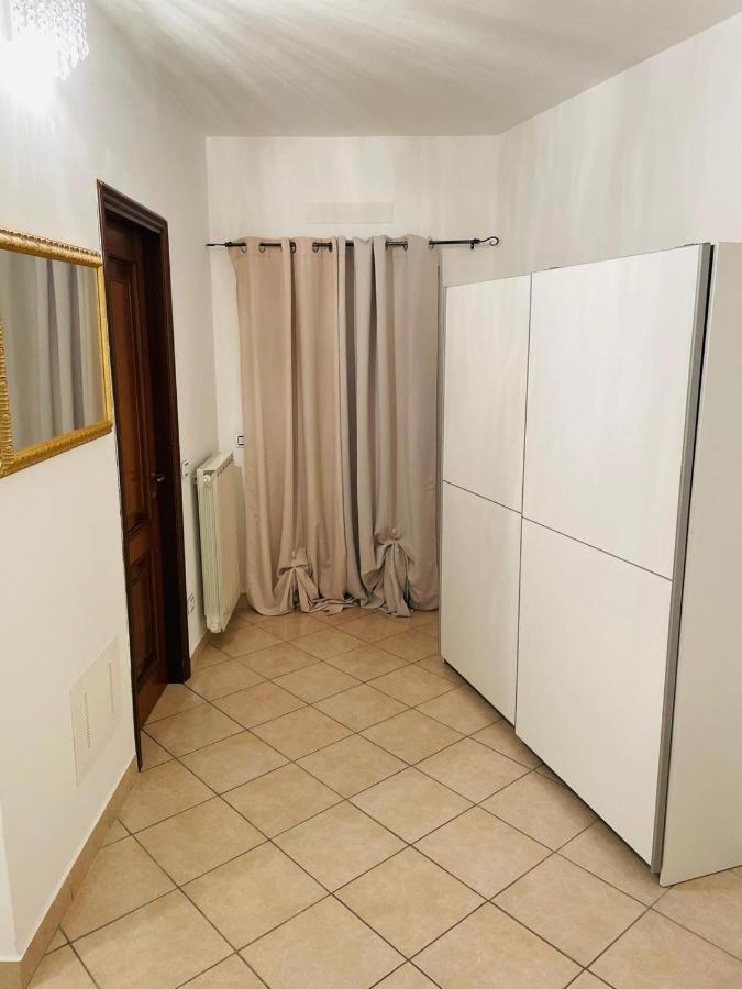 Apartament Casa Dei Fiori 2 Somma Lombardo Zewnętrze zdjęcie