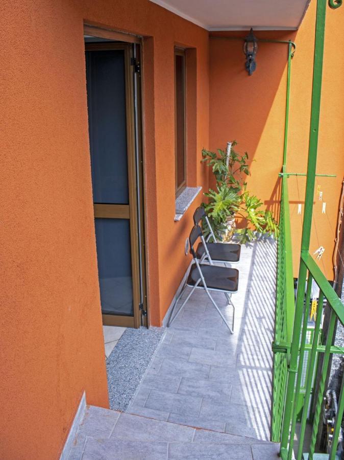 Apartament Casa Dei Fiori 2 Somma Lombardo Zewnętrze zdjęcie